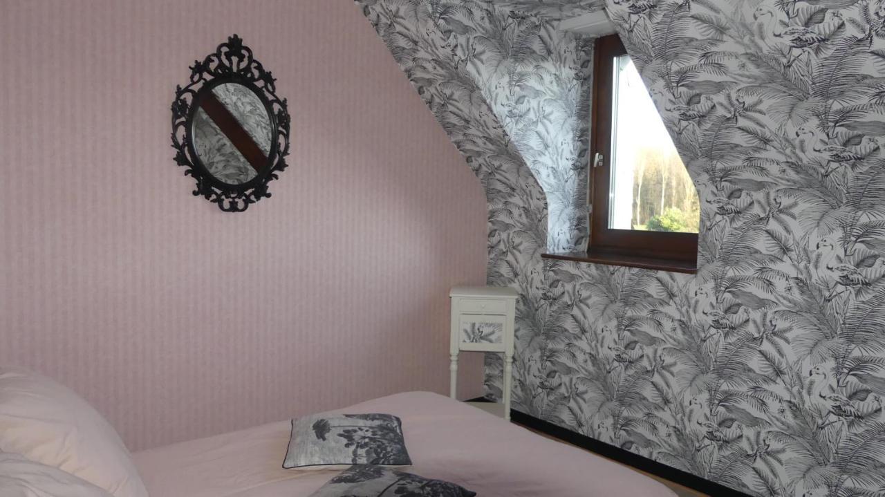 Auberge De La Chesnaie Pleudihen-sur-Rance エクステリア 写真
