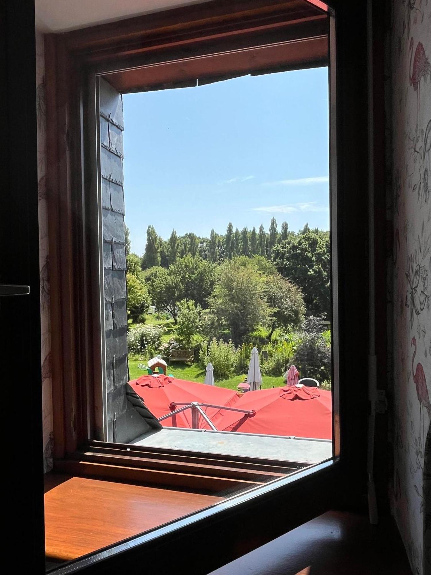 Auberge De La Chesnaie Pleudihen-sur-Rance エクステリア 写真